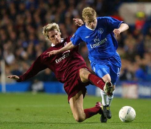 Radoslav Kovac (Sparta Prag, li.) grätscht gegen Damien Duff (FC Chelsea) Fußball EC 1 Herren Champions League 2003 2004, FC Chelsea London - AC Sparta Praha 0:0 Gruppe London Dynamik, Kampf,