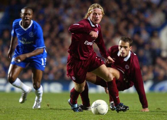 Lukas Zelenka (Sparta Prag) am Ball Fußball EC 1 Herren Champions League 2003 2004, FC Chelsea London - AC Sparta Praha 0:0 Einzelbild London Dynamik,