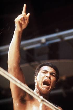 Muhammad Ali (USA) - Siegesjubel Boxen WM Herren WBC & WBA Weltmeisterschaft im Schwergewicht 1974, Boxsport, Profiboxen, Vneg Einzelbild Kinshasa Begeisterung, Freude,
