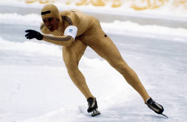 Eric Heiden (USA) Eisschnellauf OS Winter Herren Olympische Winterspiele 1980, Olympia, Olympiade, Spiele, Eisschnellaufen, Eisschnelllauf Einzelbild Lake Placid Dynamik,
