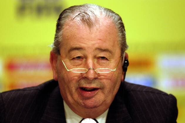 FIFA-Vizepräsident Julio H. Grondona (Argentinien) bei der Bekanntgabe des Spielplans für die Weltmeisterschaft 2006 Fußball WM Herren FIFA-Tagung 2003, Sitzung, Konferenz, Pressekonferenz, PK, Pressetermin, Organisationskomitee, OK Porträt Frankfurt M.