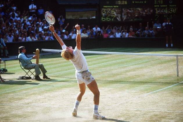 Boris Becker (Deutschland) gewinnt als jüngster Spieler aller Zeiten die All England Championships Tennis Herren All England Championships 1985, Grand Slam, Rasen, Rasenplatz, Rasentennis, Vdia Einzelbild Wimbledon London Glück Freude, Begeisterung,