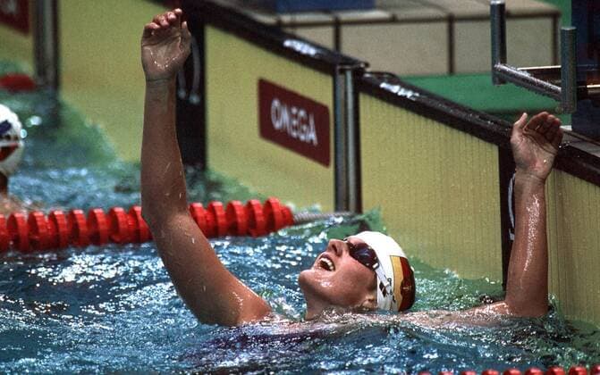 Olympiasiegerin Kristin Otto (DDR) - Siegesjubel Schwimmen OS Sommer Damen Olympische Sommerspiele 1988, Olympia, Olympiade, Spiele, Schwimmsport Einzelbild Seoul Freude,