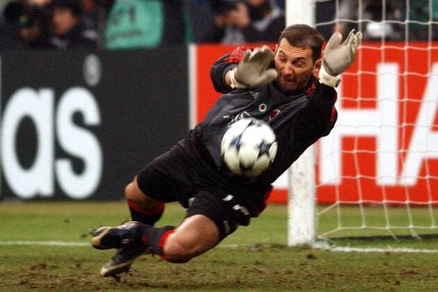 Torwart Christian Abbiati (Milan) sichert den Ball Fußball EC 1 Herren Champions League 2003 2004, AC Mailand, Serie A, 1. Italienische Liga, Vdig Einzelbild Mailand Dynamik,