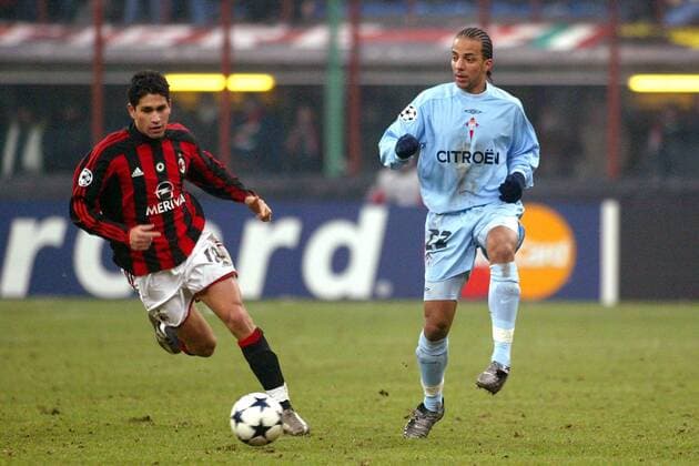 Marco Borriello (li., Milan) gegen Peter Luccin (Celta Vigo) Fußball EC 1 Herren Champions League 2003 2004, AC Mailand - RC Celta de Vigo 1:2, Vdig Gruppe Mailand Dynamik,