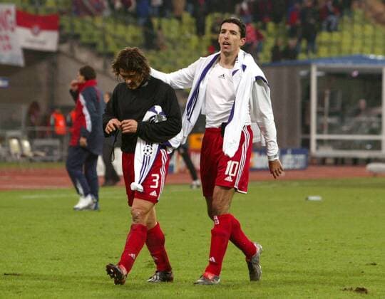 Roy Makaay (re.) und Bixente Lizarazu (beide Bayern) - Abgang Fußball EC 1 Herren Champions League 2003 2004, FC Bayern München Gruppe München