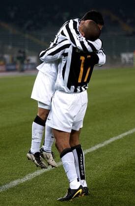 David Trezeguet (re.) und Fabrizio Miccoli (beide Juventus) - Torjubel Fußball EC 1 Herren Champions League 2003 2004, Juventus Turin, Juve, Gruppe Turin Freude, Begeisterung,