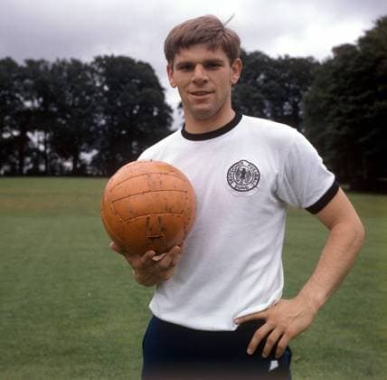 Wolfgang Weber (BR Deutschland) Fußball WM Herren DEUTSCHSPRACHIGE SPORTZEITSCHRIFTEN UND -ZEITUNGEN NUR NACH RÜCKSPRACHE, Weltmeisterschaft 1966 Porträt