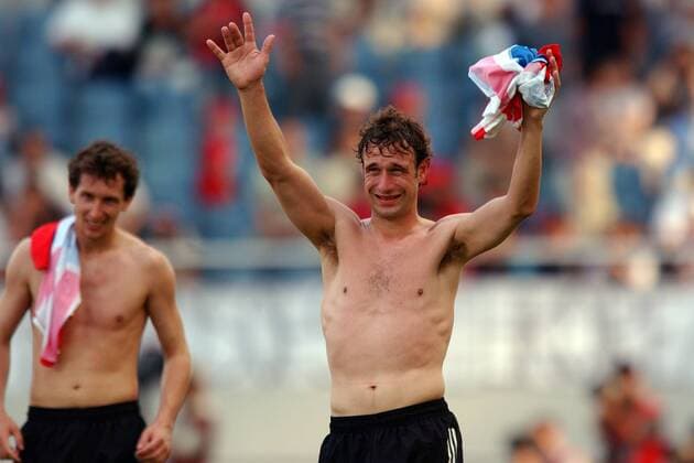 Marco Bode (Deutschland) bedankt sich bei den Anhängern Fußball WM Herren Weltmeisterschaft 2002, Länderspiel, Achtelfinale, Nationalmannschaft, Nationalteam Einzelbild Seogwipo