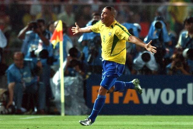 Ronaldo (Brasilien) - Torjubel Fußball WM Herren Weltmeisterschaft 2002, Länderspiel, Finale, Endspiel, Nationalmannschaft, Nationalteam Einzelbild International Stadium Yokohama Freude, Begeisterung,