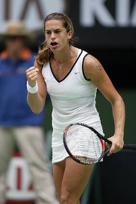 Amelie Mauresmo (Frankreich) ballt die Faust Tennis Damen Australian Open 2004, Grand Slam, WTA-Tour, Einzelbild Melbourne