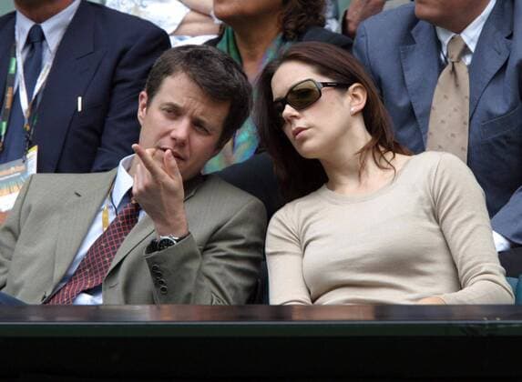 Der dänische Kronprinz Frederik mit seiner Verlobten Mary Donaldson (Australien) zu Gast bei den Australian Open 2004 Tennis Herren Australian Open 2004, Grand Slam, ATP-Tour, Vdig Gruppe Melbourne