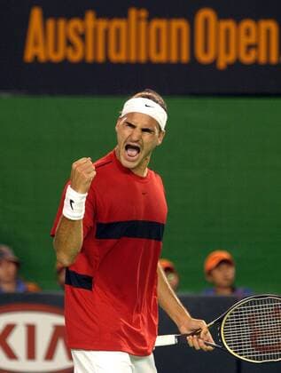 Geschafft - Roger Federer (Schweiz) ist eine Runde weiter und schreit seine ganze Anspannung heraus Tennis Herren Australian Open 2004, Grand Slam, ATP-Tour, Pressekonferenz, PK, Pressetermin, Vdig Einzelbild Melbourne Freude, Begeisterung,