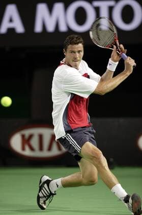 Marat Safin (Russland) - Rückhand Tennis Herren Australian Open 2004, Grand Slam, ATP-Tour, Hartplatz, Hardcourt, Hartplatztennis, Hartplatzturnier Einzelbild Melbourne Dynamik,  