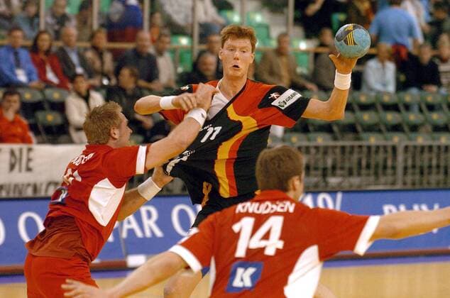 Volker Zerbe (Deutschland) - Sprungwurf Handball EM Herren Europameisterschaft 2004, Länderspiel, Nationalmannschaft, Nationalteam, Nationaltrikot, Vdig Gruppe Ljubljana Dynamik,