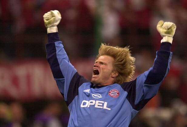 Fußball, FC Bayern München, Champions League Sieger 2001 Torwart Oliver Kahn (Bayern) - Siegesjubel Fußball EC 1 Herren Champions League 2000 2001, Finale, Endspiel, FC Bayern München Einzelbild Mailand, Torhüter, Keeper Glück Begeisterung, Freude,