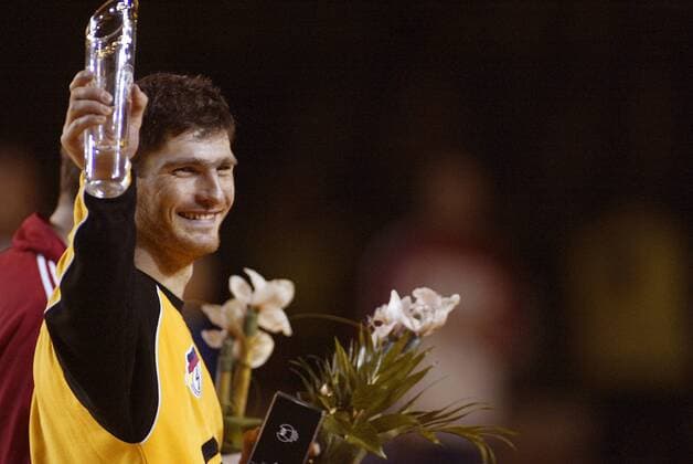 Henning Fritz (Deutschland) wird als bester Torwart des Turniers ausgezeichnet Handball EM Herren Europameisterschaft 2004, Länderspiel, Finale, Endspiel, Nationalmannschaft, Nationalteam Einzelbild Ljubljana Freude,