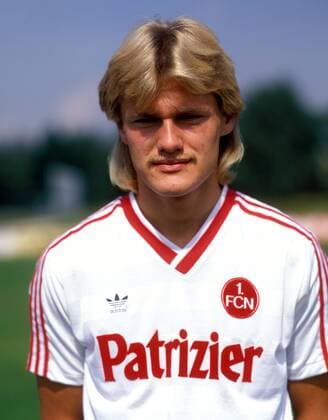 Jörg Neun (1. FC Nürnberg) Fußball 1. BL Herren Saison 1985 1986, Vorstellung, Präsentation, Pressetermin, Porträttermin Porträt Nürnberg