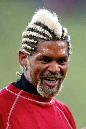 Abel Xavier (Hannover) ist guter Dinge Fußball 1. BL Herren Saison 2003 2004, München - Hannover 96 3:1, Vdig Porträt München Freude,