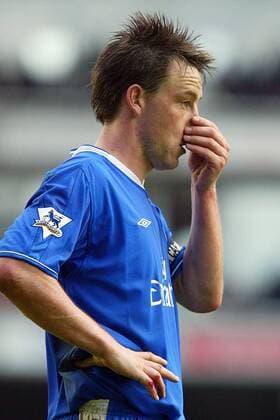 John Terry (Chelsea) enttäuscht Fußball Herren FA-Cup 2003 2004, Englischer Pokal, Pokalspiel, English Premier League, 1. Englische Liga Einzelbild Chelsea FC London London Enttäuschung, Nachdenklichkeit,