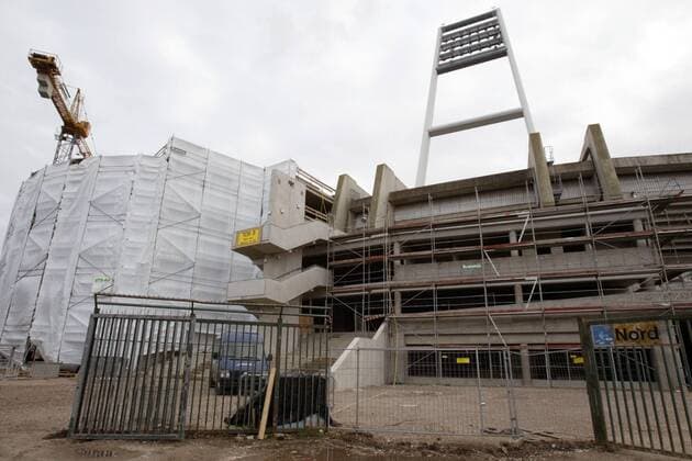 Außenansicht der Baustelle Weserstadion Fußball 1. BL Herren Saison 2003 2004, SV Werder Bremen, Totale Weserstadion Bremen