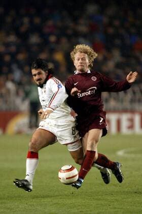 Lukas Zelenka (Sparta Prag, re.) gegen Gennaro Gattuso (Milan) Fußball EC 1 Herren Champions League 2003 2004, Sparta Prag - AC Mailand 0:0, Vdig Gruppe Prag Dynamik,