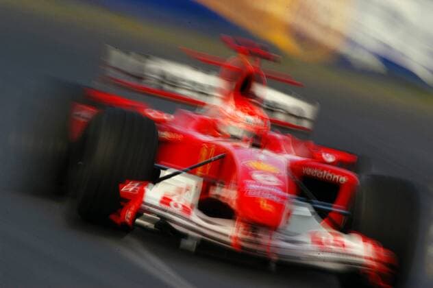 Michael Schumacher (Deutschland Ferrari) in seinem Boliden Motorsport Grand Prix Herren Großer Preis von Australien 2004, Formel 1 Weltmeisterschaft, F1, F, GP, WM, Qualifying, Vdig Einzelbild Albert Park Melbourne Dynamik,