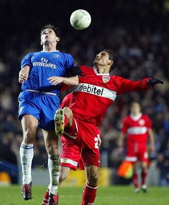 Frank Lampard (li., Chelsea) gegen Kevin Kuranyi (Stuttgart) Fußball EC 1 Herren Champions League 2003 2004, Achtelfinale, Chelsea FC London - VfB Stuttgart 0:0, Gruppe London Dynamik,