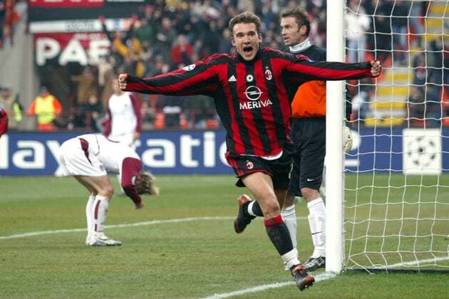 Andrej Schewtschenko (Milan) - Torjubel, re. sucht Torwart Blazek (Sparta Prag) nach einem Schuldigen Fußball EC 1 Herren Champions League 2003 2004, Achtelfinale, AC Mailand - Sparta Prag 4:1, Freud und Leid, Gruppe Mailand Freude, Begeisterung,