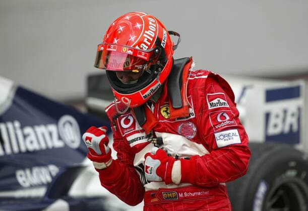 Michael Schumacher (Deutschland Ferrari) freut sich über seinen Sieg Motorsport Grand Prix Herren Großer Preis von Malaysia 2004, Formel 1 Weltmeisterschaft, F1, F, GP, WM, Vdig Einzelbild Sepang Kuala Lumpur Freude,