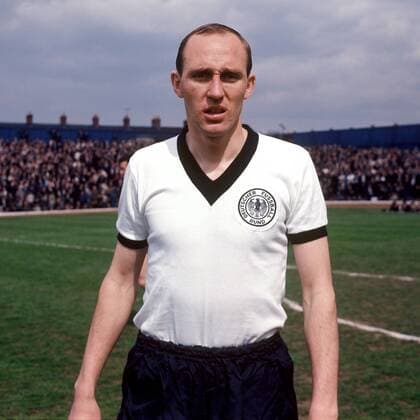 Willi Schulz (BR Deutschland) Fußball WM Herren DEUTSCHSPRACHIGE SPORTZEITSCHRIFTEN UND -ZEITUNGEN NUR NACH RÜCKSPRACHE, Weltmeisterschaft 1966 Einzelbild Birmingham