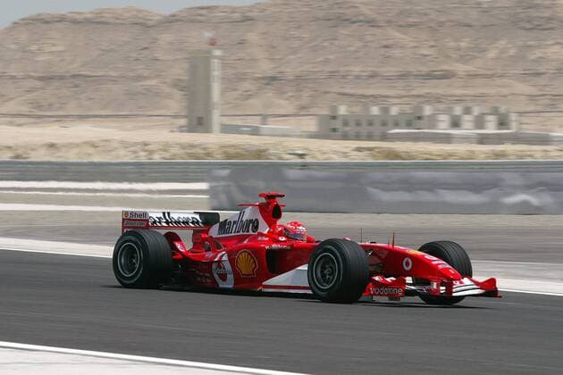 Michael Schumacher (Deutschland Ferrari) in seinem Boliden Motorsport Grand Prix Herren Großer Preis von Bahrain 2004, Formel 1 Weltmeisterschaft, F1, F, GP, WM, Freies Training, Vdig Einzelbild Bahrain Racing Circuit Manama