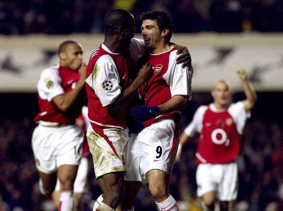 Jose Antonio Reyes (re.) und Lauren Etame Mayer (beide Arsenal) - Torjubel Fußball EC 1 Herren Champions League 2003 2004, Viertelfinale, Arsenal FC London, Gruppe London Freude,