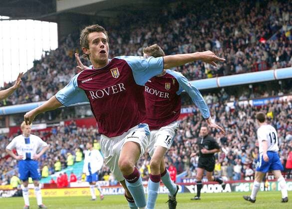 Lee Hendrie (Aston Villa) - Torjubel Fußball Herren English Premier League 2003 2004, 1. Englische Liga, Aston Villa FC, Vdig Einzelbild Birmingham, Hendry Freude,
