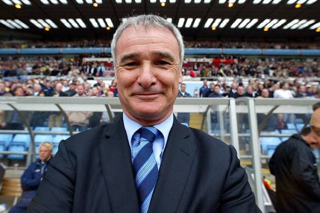 Trainer Claudio Ranieri (Chelsea) lächelt Fußball Herren English Premier League 2003 2004, 1. Englische Liga, Chelsea FC London, Vdig Einzelbild Birmingham