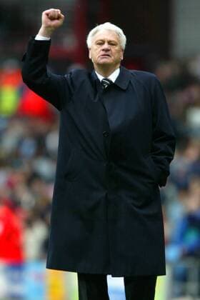 Trainer Sir Bobby Robson (Newcastle) gibt sich kämpferisch Fußball Herren English Premier League 2003 2004, 1. Englische Liga, Newcastle United, Vdig Einzelbild Birmingham