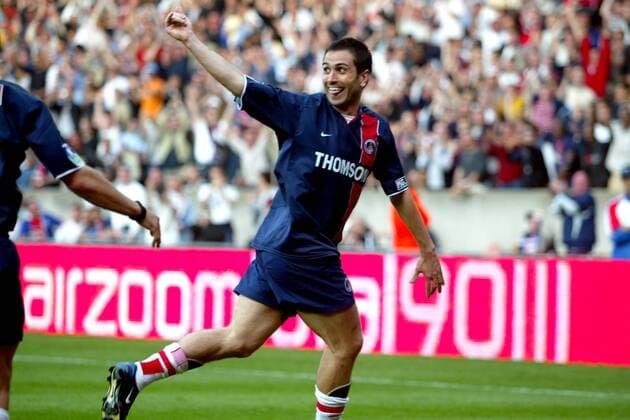 Pauleta (Paris St. Germain) - Torjubel Fußball Herren Ligue Une 2003 2004, 1. Französische Liga, Paris Saint Germain, PSG Einzelbild Paris Begeisterung, Freude,  