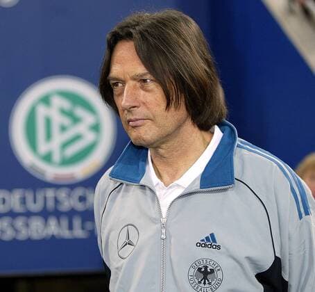 Mannschaftsarzt Dr. Hans Wilhelm Müller-Wohlfahrt (Deutschland) Fußball Länderspiel Herren Länderspiel 2004, Freundschaftsspiel, Test, Testspiel, Nationalmannschaft, Nationalteam, Einzelbild Köln
