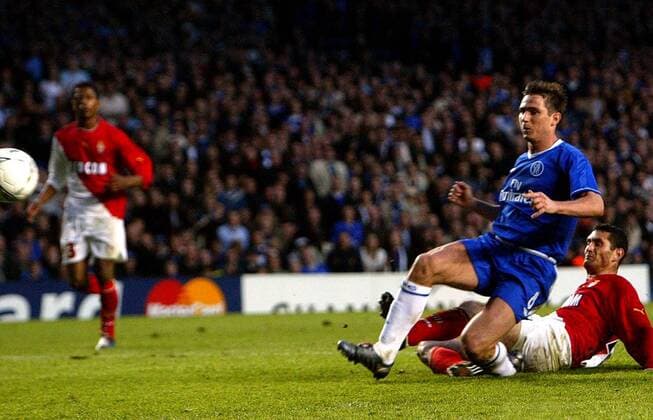 Frank Lampard (Chelsea, li.) setzt sich gegen Julien Rodriguez (Monaco) durch und erzielt das 2:0 Fußball EC 1 Herren Champions League 2003 2004, Halbfinale, Chelsea FC London - AS Monaco 2:2, Vdig Gruppe London Dynamik, Kampf,