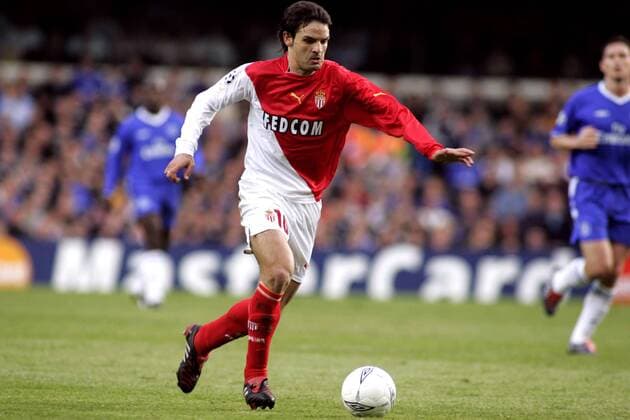 Fernando Morientes (Monaco) am Ball Fußball EC 1 Herren Champions League 2003 2004, Halbfinale, AS Monaco, Vdig Einzelbild London Dynamik,  