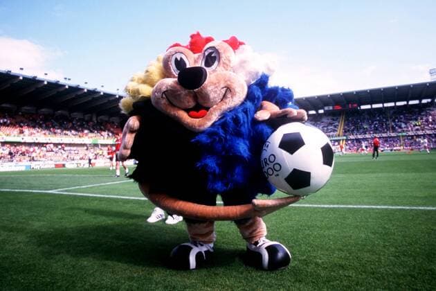 Der Löwen-Teufel Benelucky - offizielles Maskottchen der Europameisterschaft 2000 in Belgien und Holland Fußball EM Herren Europameisterschaft 2000, Vdig Einzelbild Freude,