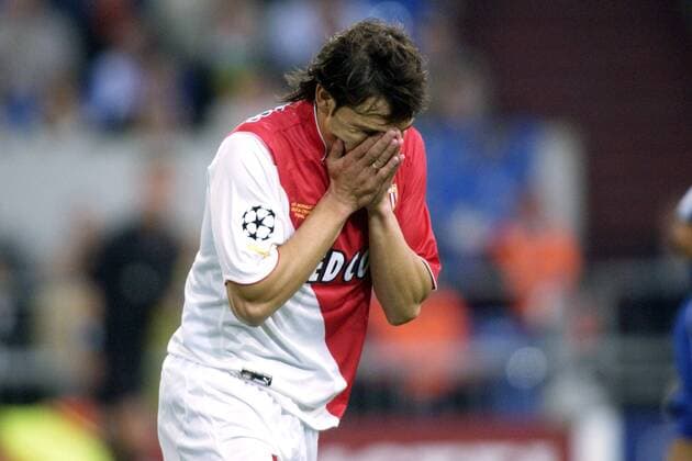 Fernando Morientes (Monaco) enttäuscht Fußball EC 1 Herren Champions League 2003 2004, Endspiel, Finale, AS Monaco, Vdig Einzelbild Gelsenkirchen Enttäuschung,
