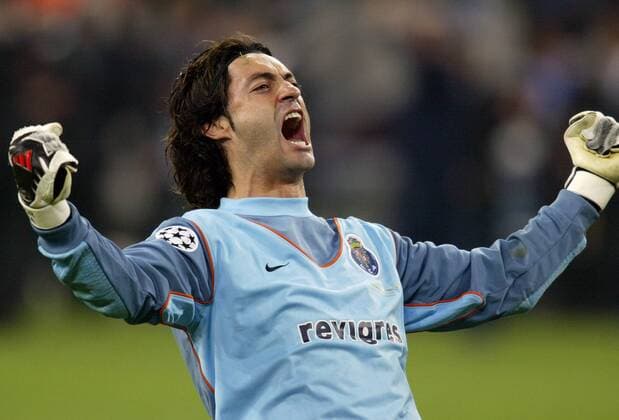 Torwart Vitor Baia (FC Porto) - Torjubel Fußball EC 1 Herren Champions League 2003 2004, Endspiel, Finale, FC Porto, Vdig Einzelbild Gelsenkirchen Freude, Begeisterung,