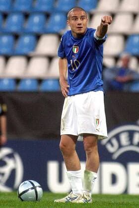 Matteo Brighi (Italien U21) gibt Anweisungen Fußball EM Herren U 21 Europameisterschaft 2004, Länderspiel, Nationalmannschaft, Nationalteam, Gruppe A Einzelbild Bochum