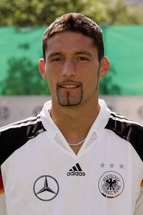 Kevin Kuranyi (Deutschland) Fußball EM Herren Vorschau Europameisterschaft 2004, Euro, Vorstellung, Präsentation, Pressetermin, Porträttermin Porträt