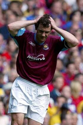 Christian Dailly (West Ham United) enttäuscht Fußball Herren English Division 1 2003 2004, 2. Englische Liga, Play Off, Offs, Playoff, Playoffs, West Ham United Einzelbild Aufstiegsspiel Cardiff