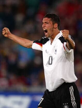 Torschütze Kevin Kuranyi (Deutschland) jubelt Fußball Länderspiel Herren Länderspiel 2004, Freundschaftsspiel, Test, Testspiel, Nationalmannschaft, Nationalteam, Einzelbild Basel Freude, Begeisterung,