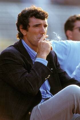 Trainer Dino Zoff (Lazio) zieht genüßlich an seiner Zigarette Fußball Herren Serie A 1991 1992, 1. Italienische Liga, Lazio Rom, Testspiel, Test, Einzelbild