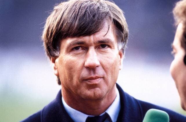 Nationaltrainer Sepp Piontek (Dänemark) enttäuscht beim Interview nach Spielende Fußball EM Herren Europameisterschaft 1988, Länderspiel, Gruppenspiel, Gruppe 1, Nationalmannschaft, Nationalteam Porträt Josef, Joseph Köln Enttäuschung,