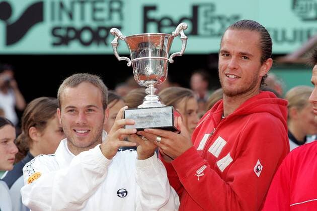Xavier Malisse (re.) und Olivier Rochus (beide Belgien) freuen sich über den Triumph bei den French Open 2004 im Doppel Tennis Herren French Open 2004, Grand Slam, ATP-Tour, Finale, Endspiel, Vdig, Gruppe Roland Garros Paris Freude,  